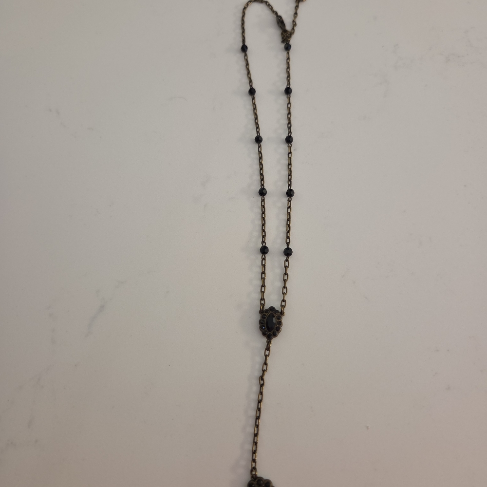 Elegant Black and Gold Necklace